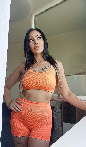GINA ist wieder da SCHWNGER party girl tabulos offen fur alles !Quenn Anal