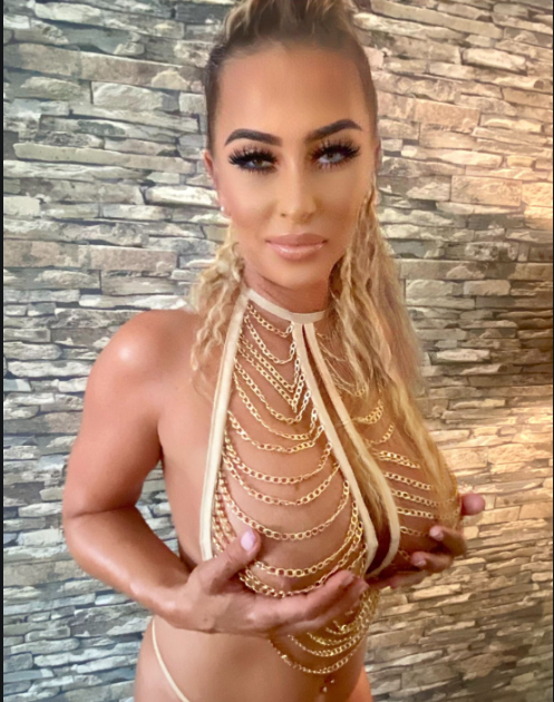 Yvonne Porno Model sehr versaut